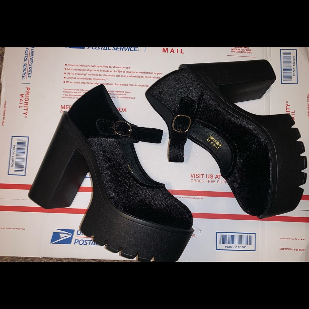 Platform heels